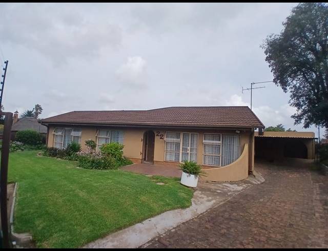 4 BEDROOM HOUSE FOR SALE IN LODEYKO